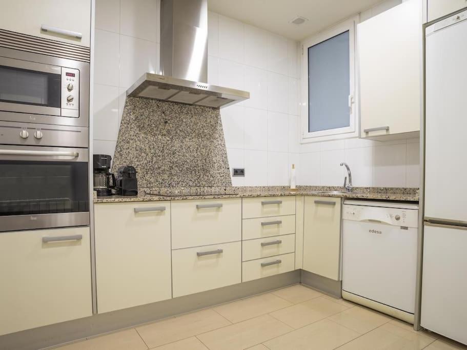 ¡Apartamento En El Centro De Barcelona! Экстерьер фото